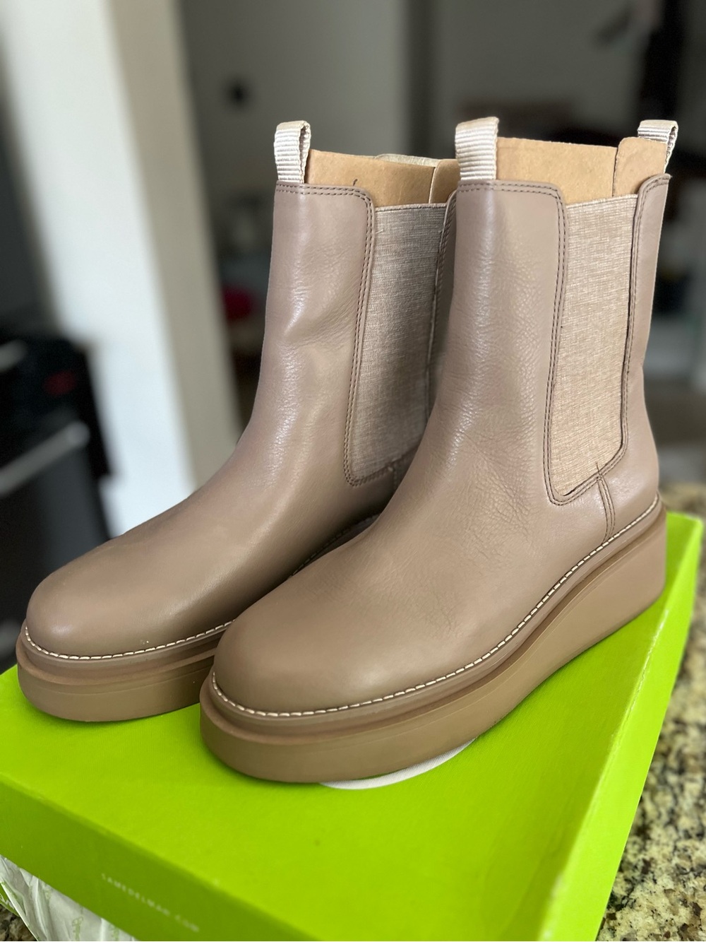 NIB Sam Edelman KOLTON Round Toe Chelsea Boots 10M